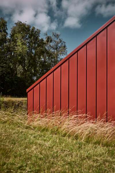 Steel profiles form the framework when space is provided for sports, learning, and play in Vestbjerg, Vestbjerg Idrætshal, Bakmøllevej 280, 9380 Vestbjerg, Denmark